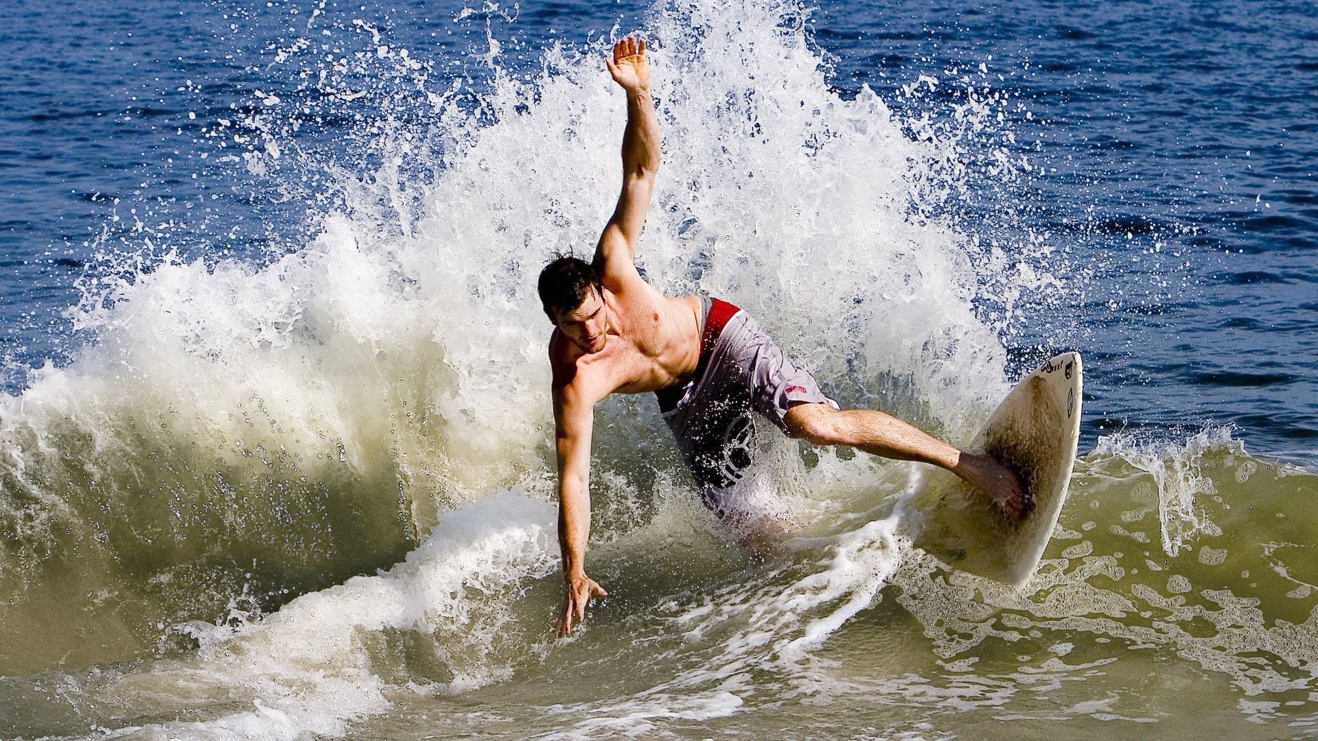 跳水技术全面中立代表队A稳步前进，中国跳水队目标