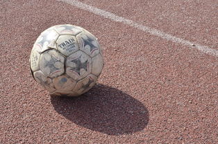 九游体育入口-竞技与娱乐：多元化发展推动足球持续火热，竞技体育 足球